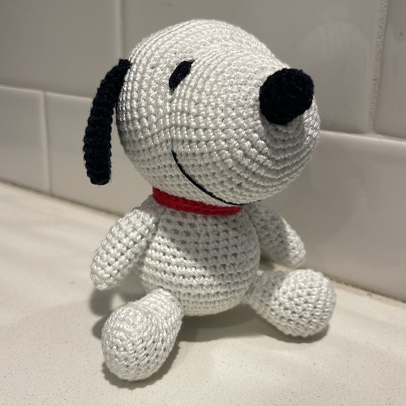 Handcrafted Snoopy Figure Toy Doll Amigurumi Crochet Peanuts Decor Handmade - Picture 4 of 10